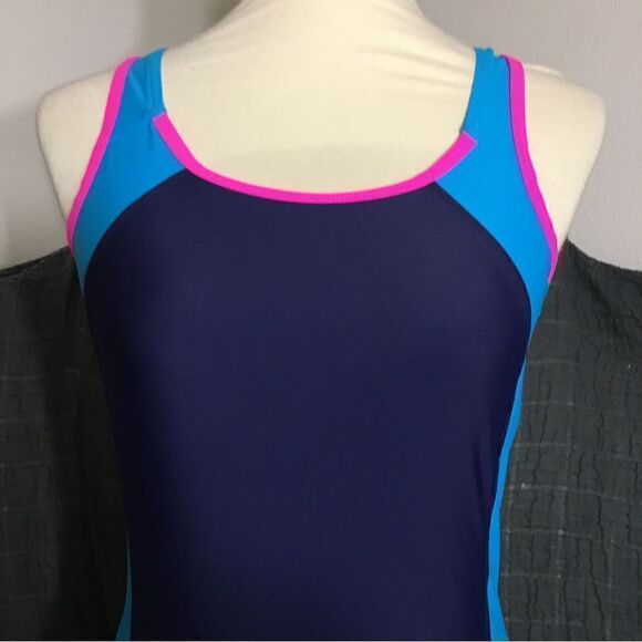 Attraco Boy Shorts Blue One Piece Color Block Swimsuit Size Small - Picture 6 of 8